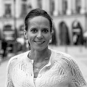 Constance Perrin, property hunter Paris 8